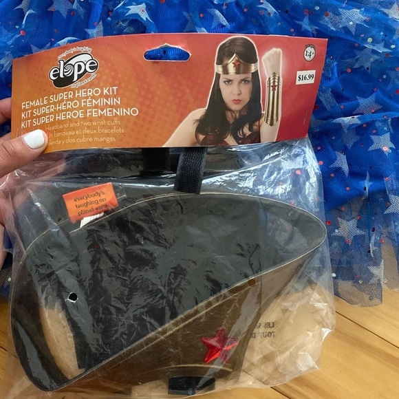 Wonderwoman Costume - Picture 3 of 5